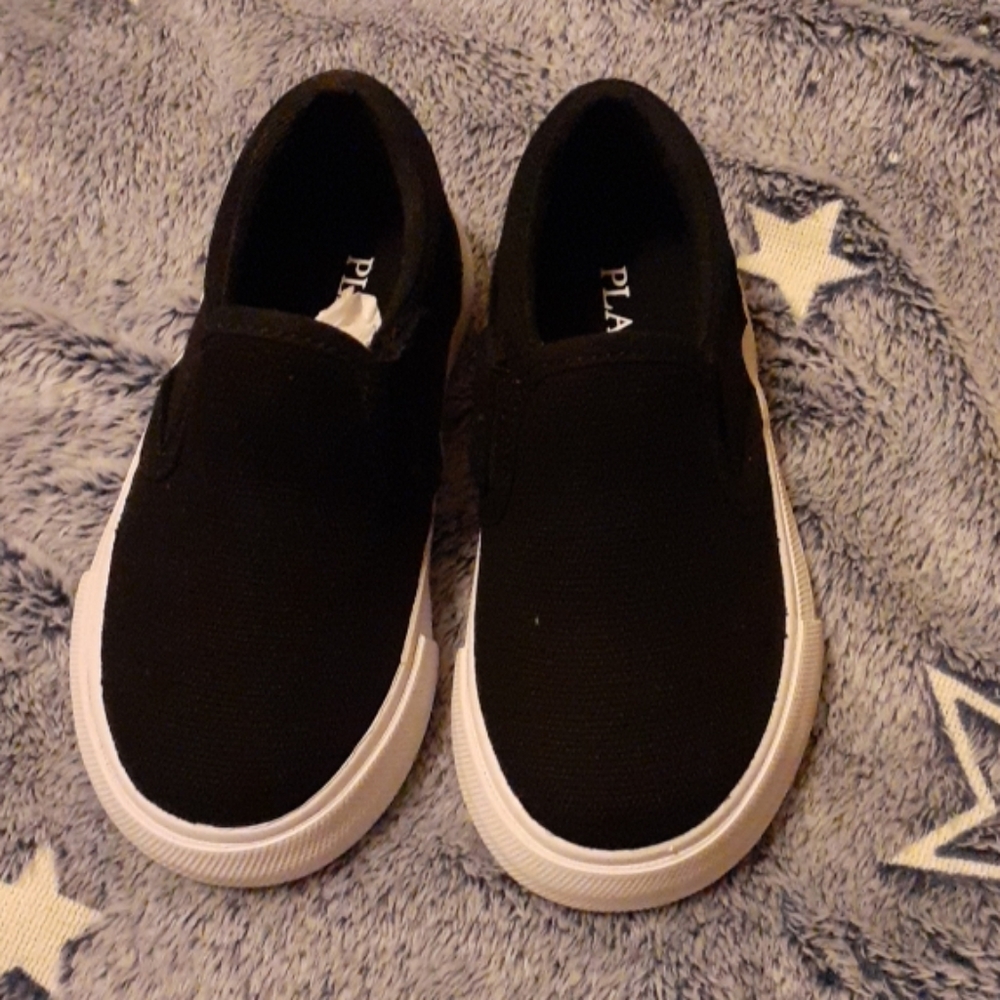 BRAND NEW Toddler boys shoes
